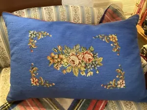 Almohada grande vintage de lana con punta de aguja floral azul - Imagen 1 de 14
