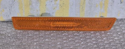 Оригинальный передний габаритный фонарь для правой стороны Dodge Challenger 2015–2021 годов выпуска 68195788AB - Изображение 1 из 3