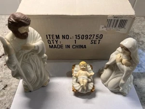 Belén de cerámica Silvestri de 3 piezas - María, José y el Niño Jesús - con caja - Imagen 1 de 2