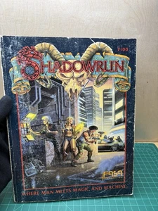 Shadowrun Role-Playing Game Original Core Rulebook 1989 (Corrected 5th Print) - Picture 1 of 13