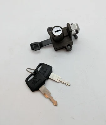 Conjunto de bloqueo de asiento OEM Honda VTR250 1988-1990 Interceptor 77110-MN8-700 Foto 1 de 3