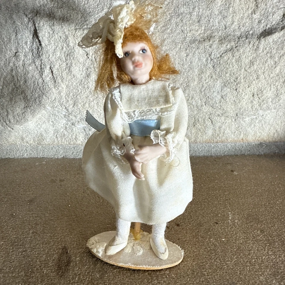 复古 Liz Staryk 瓷女孩娃娃娃娃娃娃娃娃娃娃 1:12 FLAWED — 第 1/4 张图片