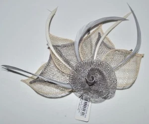 NEW Grey Beige hessian net rose three petal clip brooch pin fascinator wedding - Picture 1 of 3