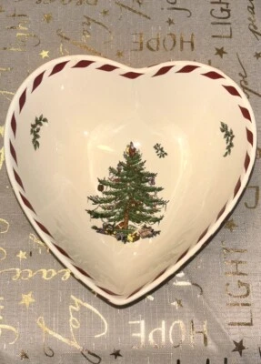 Spode Heart Bowl Serving Dish Christmas Tree Holiday 8” - Image 1 of 4