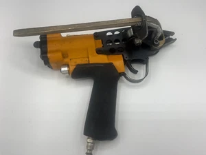STANLEY SC7 Pneumatic Air Hog Ring Tool C Ring Stapler Fence Tool Upholstery - Picture 1 of 4