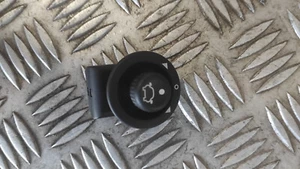 Commande bouton retroviseurs - FORD Fiesta IV (6) - Picture 1 of 3