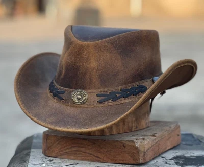 Sombrero de Vaquero de Cuero Marrón Envejecido Banda Concho Occidental Estilo Exterior Rústico Foto 1 de 4