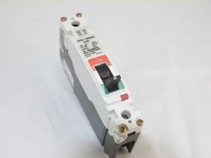 Interruptor circuito usado Cutler Hammer EGH1020FFB 1 polo 20 amperios 120/240 voltios - Imagen 1 de 1