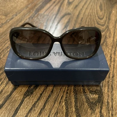 Очки солнцезащитные Louis Vuitton Obsession GM Z0460W блестящие медовые - Изображение 1 из 4