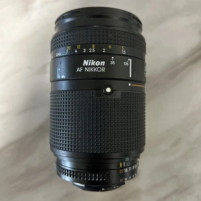 Nikon AF NIKKOR 35-135mm f/3.5-4.5 Macro Autofocus SLR Camera Lens - Image 1 of 4