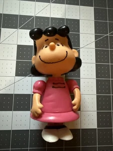 Peanuts LUCY 4" United Feature Syndicate UFS Figure 2002 - Picture 1 of 4