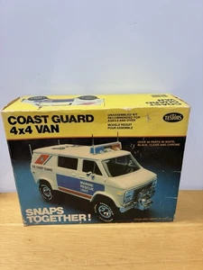 Testors Coast Guard 4x4 Van Model Kit 929 Snaps Together 1981 Open Box Pre-owned - Bild 1 von 12