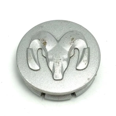 Tapacubos central de rueda Dodge 2" OD plateado cargador OEM Grand Caravan Magnum Stratus Foto 1 de 4