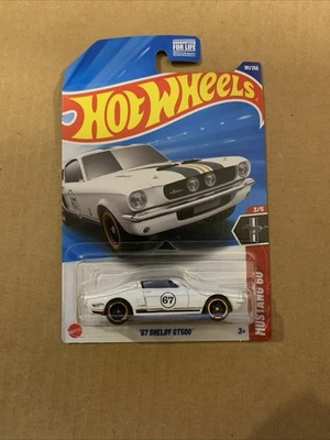 Hot Wheels 67 Shelby GT500 Foto 1 de 2