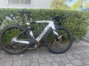 2024 Pinarello Dogma F - 51.5cm - Picture 1 of 6