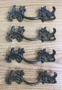 FRANZÖSISCHE PROVINZ SCHUBLADENGRIFFE 4 STÜCK / BLATT (NUMMERIERT AUF RÜCKSEITE "A155") VINTAGE - Bild 1 von 6