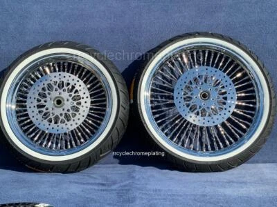 Ruedas de radios DNA Mammoth 52 Diamond neumático de 3 rotores Harley Touring 09-22 Road King Foto 1 de 4