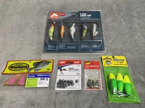 Nuovo set esca Ozark Trail 5 pezzi ganci artiglio aquila Minnow-Crankbait-Rattle-Popper - Foto 1 di 6