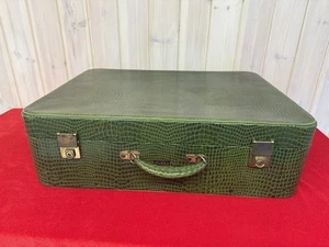 Valigia Pukka Lugage verde finto coccodrillo vinile guscio rigido vintage - Foto 1 di 24