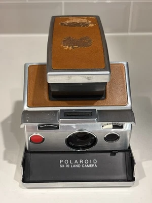 Vintage POLAROID SX70 Chrome & Leather Instant Film Camera - Photo 1/4