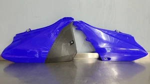 2025 Yamaha YZ85LW w 4hrs Side Covers Plastic OEM - Foto 1 di 2
