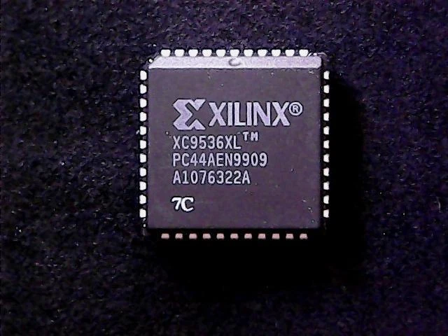 XC9536XL-7PC44C - Xilinx CPLD XC9536XL (PLCC-44) - Image 1 of 1