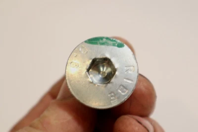 Tornillo de montaje del volante Mercedes Benz SLK230 2001-2002 FABRICANTE DE EQUIPOS ORIGINALES Foto 1 de 4