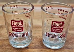 Taza/vasos rojos laxantes tamponados de fosfo-soda marca Fleet de colección - Imagen 1 de 6