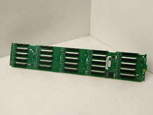 HPE StoreVirtual 3200 25 bay 2,5" SAS SATA HDD backplane 781524-001 G3J45-603001 - Foto 1 di 3