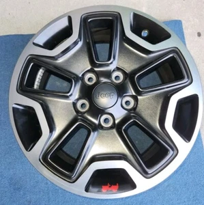New Jeep Wrangler Rubicon Hardrock 2007-2018 17" OEM Wheel Less Then 30 Miles - Picture 1 of 9