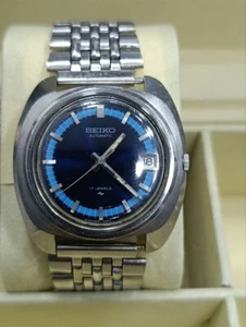 VINTAGE SEIKO AUTOMATIC 17J BLUE DIAL 7005-7080 JAPAN MEN'S - Picture 1 of 6