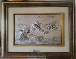BASSORILIEVO DI VINCENZI PATTUGLIA ACROBATICA FIAT CR32 50° AERONAUTICA - Foto 1 di 1