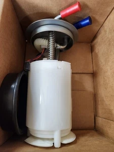 NEW ORIGINAL GM Fuel Pump Module 2002- 04 Trailblazer SSR Envoy Bravada 19206122 - Picture 1 of 2