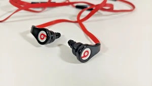 Beats Tour In-Ear kabelgebundene Kopfhörer 3,5 mm Klinke & Reißverschluss Hülle - Bild 1 von 7