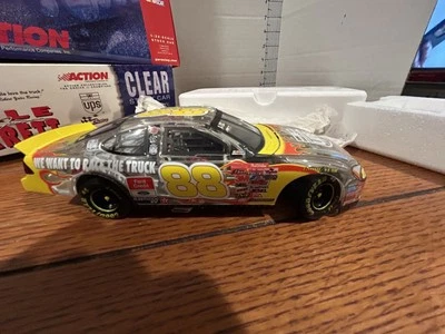 Action Dale Jarrett #88 UPS 2001 Ford Taurus coche de stock transparente 1/24 Foto 1 de 4