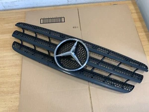 MERCEDES M ML CLASS W163 FRONT GRILLE GRILL - Picture 1 of 7