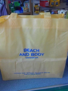 gelbe Strandtasche im Webstil. 300 x 100 x 300 mm mit langen Griffen - Bild 1 von 4