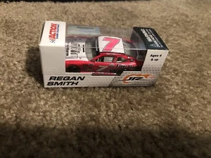 Regan Smith #7 Fire Alarm Service Pink 2013 NASCAR Diecast 1/64 Action - Picture 1 of 1