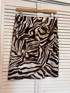 CHICO’S Size 2 Women’s Size 10 Skirt Animal Print Knee Length Wrap Stretch - Picture 1 of 8