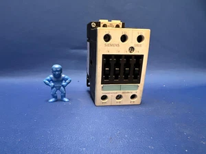 Siemens 3RT1034-1AG20 SIRIUS Contactor 110 VAC - Picture 1 of 5