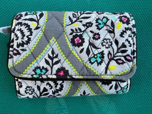Cartera VERA BRADLEY Heritage Leaf triple pliegue RFID nueva sin etiquetas ¡gris negra! - Imagen 1 de 2