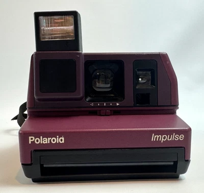Polaroid Impulse Plum/Borgogna/Viola Vintage Non Testata AS-IS Ricambi/Riparazione HTF - Immagine 1 di 4