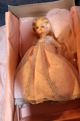 Madame Alexander 13” Hada Madrina 1550 con caja original Foto 1 de 4