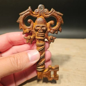 Llave grande de hierro estilo antiguo vintage - Imagen 1 de 15