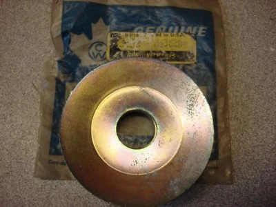 JOHN DEERE NOS OEM PULLEY FAN DRIVE MODEL 400 AND 500 1973 1974 PART # M63620 - Image 1 of 4