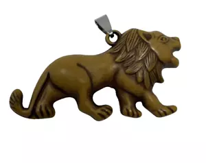 Wood Lion Pendant - Picture 1 of 3
