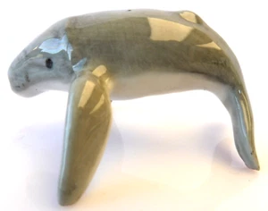 KLIMA Miniature statuette en porcelaine - BALEINE - Bild 1 von 4
