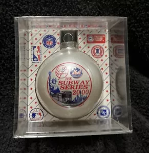 2000 Subway Series World Series Glass Christmas Ornament NY YANKEES vs NY METS - Picture 1 of 1