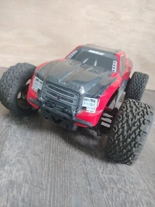 RC Truck Red cat Blackout Xte - Picture 1 of 12