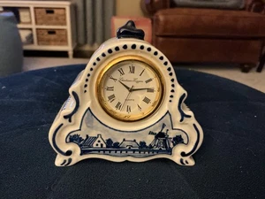 Delft handbemalte kleine Uhr funktioniert 3" x 3 1/2" - Bild 1 von 3